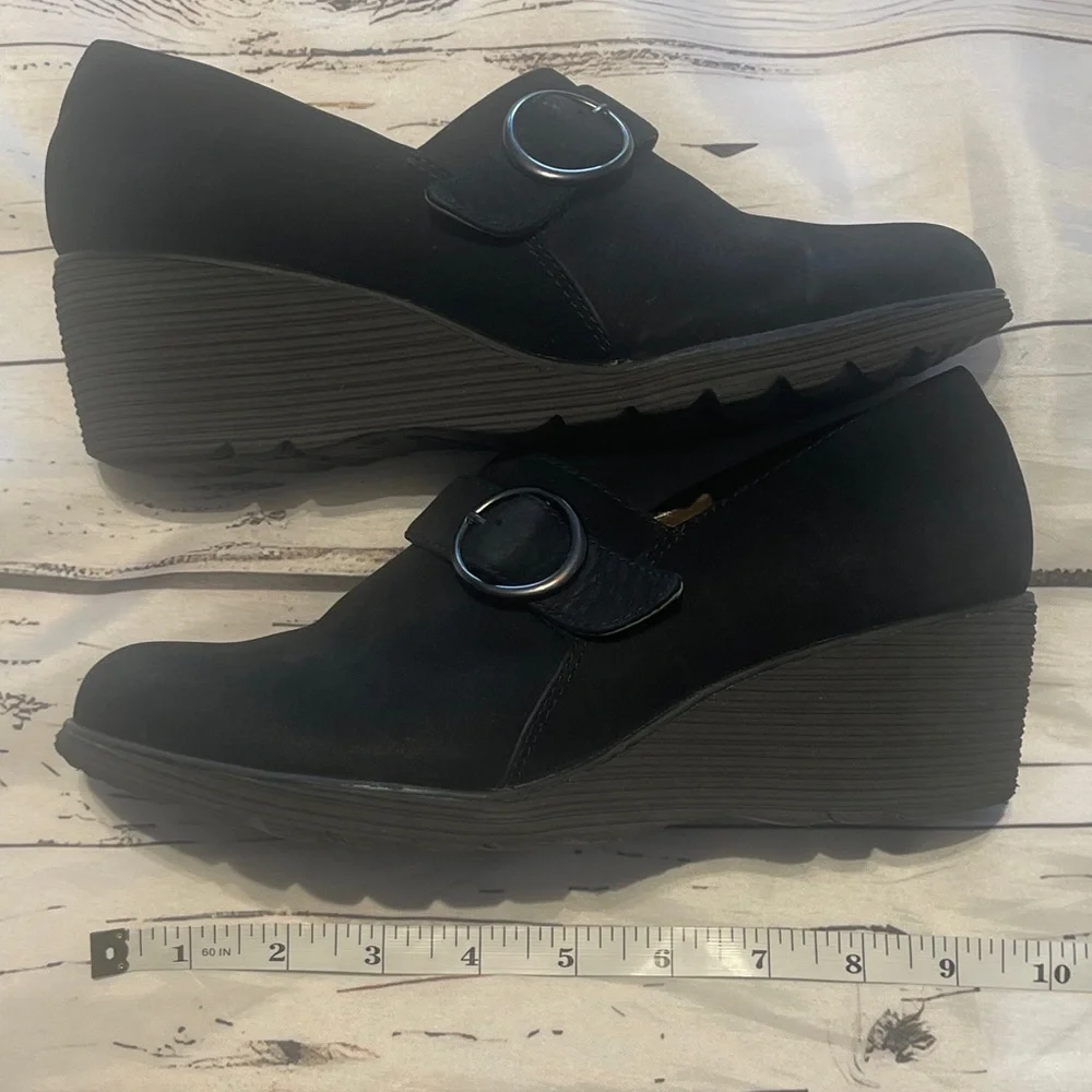 Dansko Clio Black Nubuck Wedge Size EU 37/US 6.5-7 Preowned